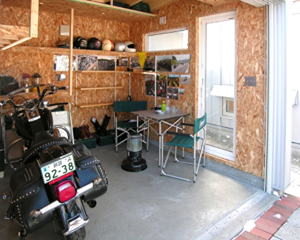 バイクガレージのおすすめインテリア特集12選 魅力あるガレージにしたい方は必見 Garage Life